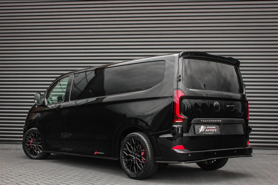 Volkswagen Transporter 2.0 TDI L2H1 BULLI 150PK DSG FULL BLACK / DRIVER ASSISTANCE / 2-ZITS / MY2024 / CAMERA / ADAP.CRUISE / FUL