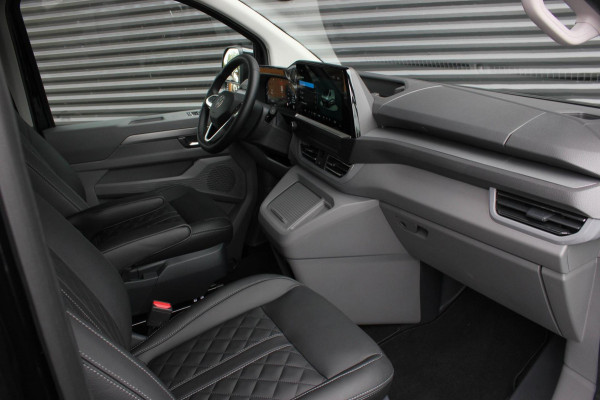 Volkswagen Transporter 2.0 TDI L2H1 BULLI 150PK DSG FULL BLACK / DRIVER ASSISTANCE / 2-ZITS / MY2024 / CAMERA / ADAP.CRUISE / FUL