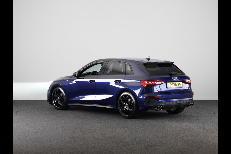 Audi A3 Sportback 35 TFSI edition one 150 pk | Navigatie | Parkeersensoren achter | Adaptieve cruise control | LED koplampen | Stoelverwarming | S-Line |