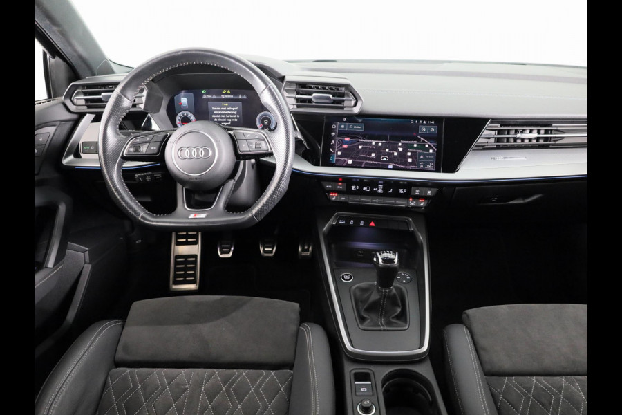 Audi A3 Sportback 35 TFSI edition one 150 pk | Navigatie | Parkeersensoren achter | Adaptieve cruise control | LED koplampen | Stoelverwarming | S-Line |