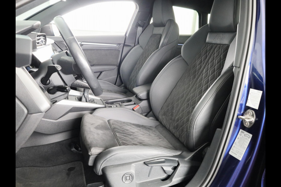 Audi A3 Sportback 35 TFSI edition one 150 pk | Navigatie | Parkeersensoren achter | Adaptieve cruise control | LED koplampen | Stoelverwarming | S-Line |