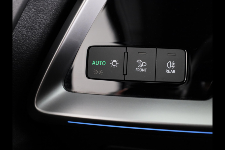 Audi A3 Sportback 35 TFSI edition one 150 pk | Navigatie | Parkeersensoren achter | Adaptieve cruise control | LED koplampen | Stoelverwarming | S-Line |