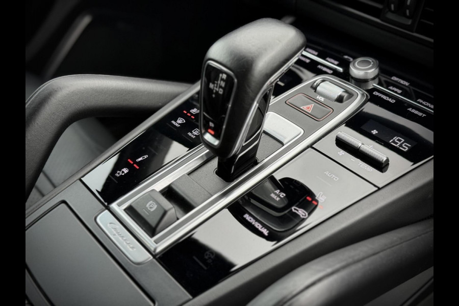 Porsche Cayenne Coupé 3.0 E-Hybrid SportDesign|Sport Chrono|Burmester® |Softclose doors|Camera 360°|AppleCarplay