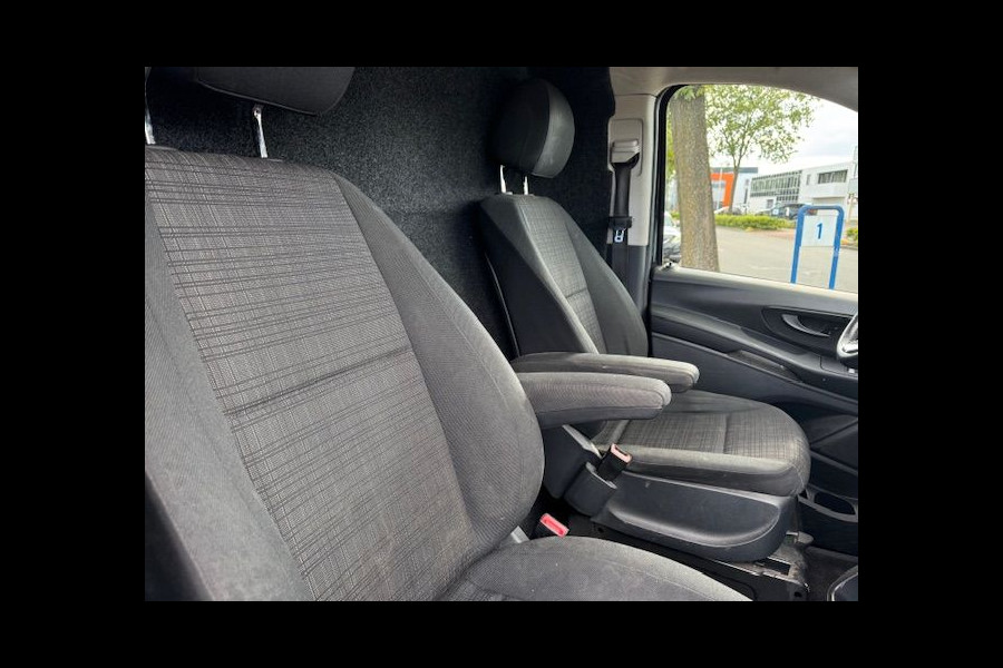Mercedes-Benz Vito 114 CDI Lang Business Ambition Automaat Euro6 Airco/ECC,Cruisecontrol,Navigatie,Camera