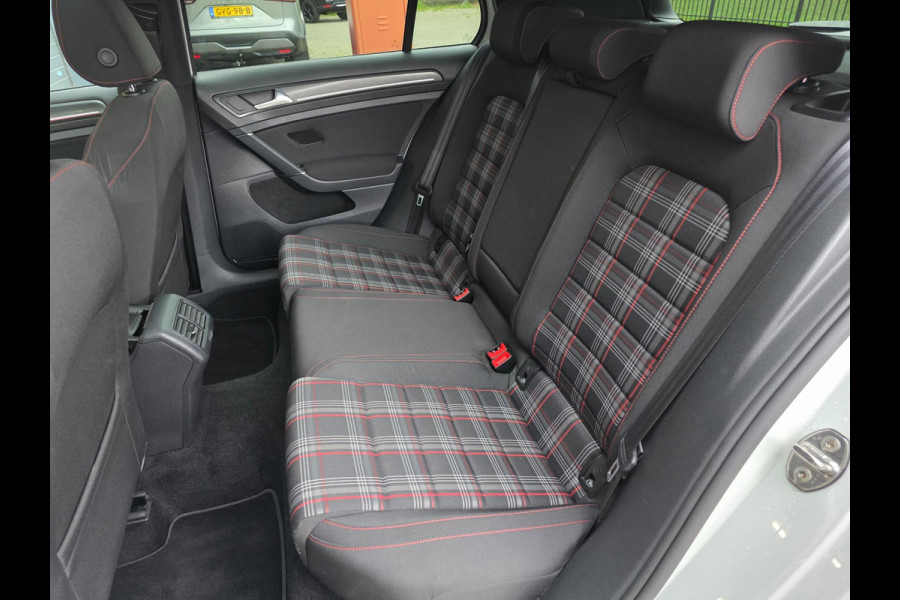 Volkswagen Golf 2.0 TSI GTI Performance / DSG / PANO / LED / Garantie / Full Options