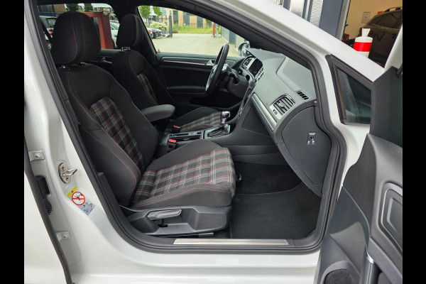 Volkswagen Golf 2.0 TSI GTI Performance / DSG / PANO / LED / Garantie / Full Options
