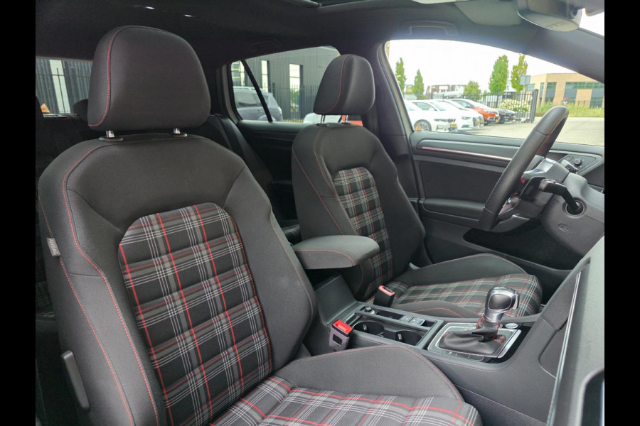 Volkswagen Golf 2.0 TSI GTI Performance / DSG / PANO / LED / Garantie / Full Options