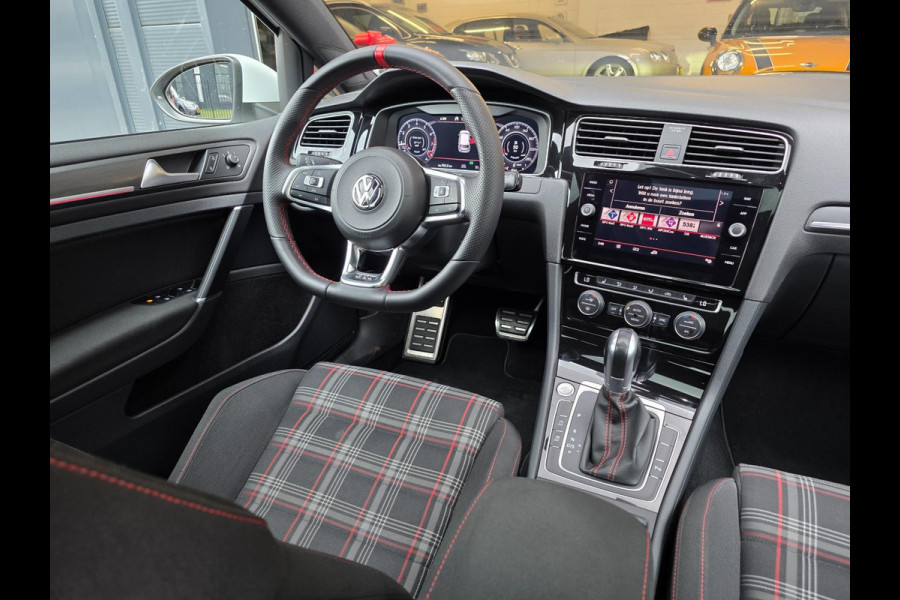 Volkswagen Golf 2.0 TSI GTI Performance / DSG / PANO / LED / Garantie / Full Options