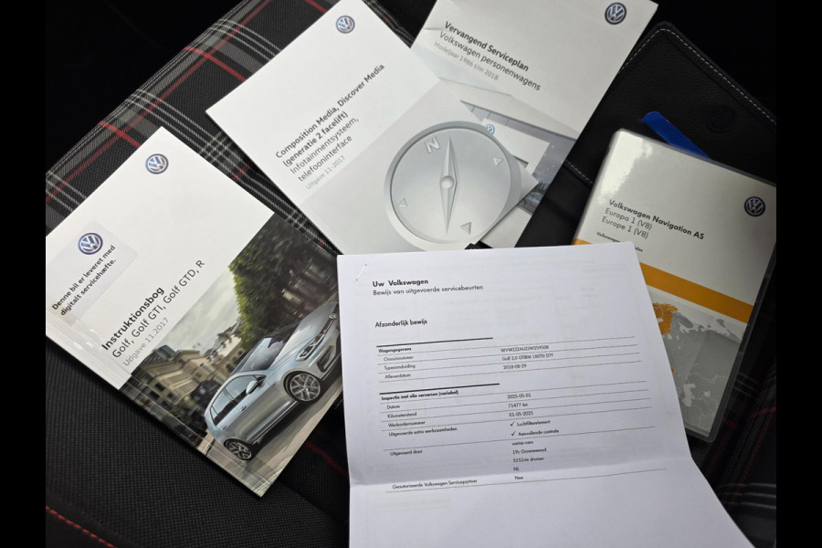 Volkswagen Golf 2.0 TSI GTI Performance / DSG / PANO / LED / Garantie / Full Options