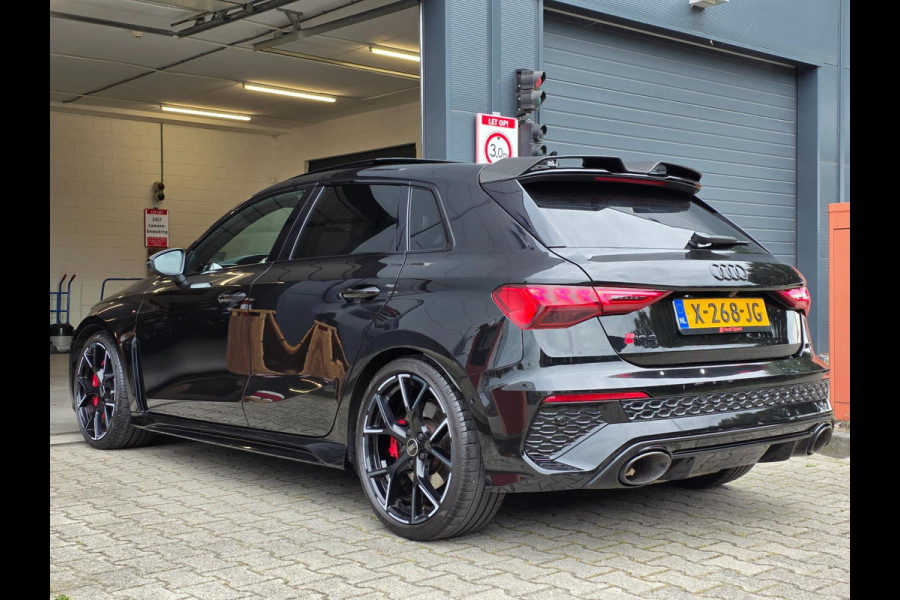 Audi A3 Sportback 2.5 TFSI RS3 / Pano / B&O / Matrix LED / Dealer onderhouden / Full options / HUD / RS Zetels / GPS Track & Trace