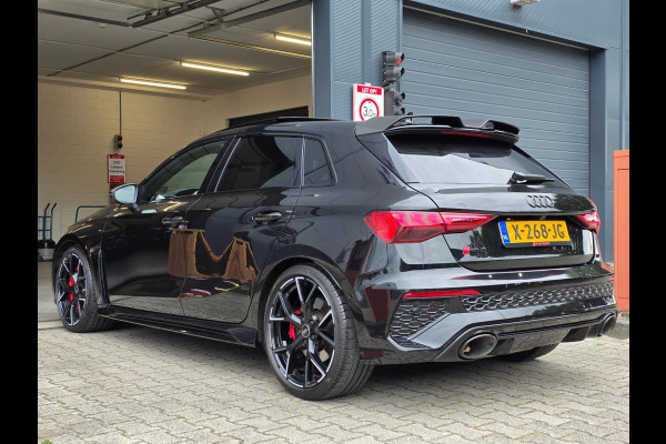 Audi A3 Sportback 2.5 TFSI RS3 / Pano / B&O / Matrix LED / Dealer onderhouden / Full options / HUD / RS Zetels / GPS Track & Trace