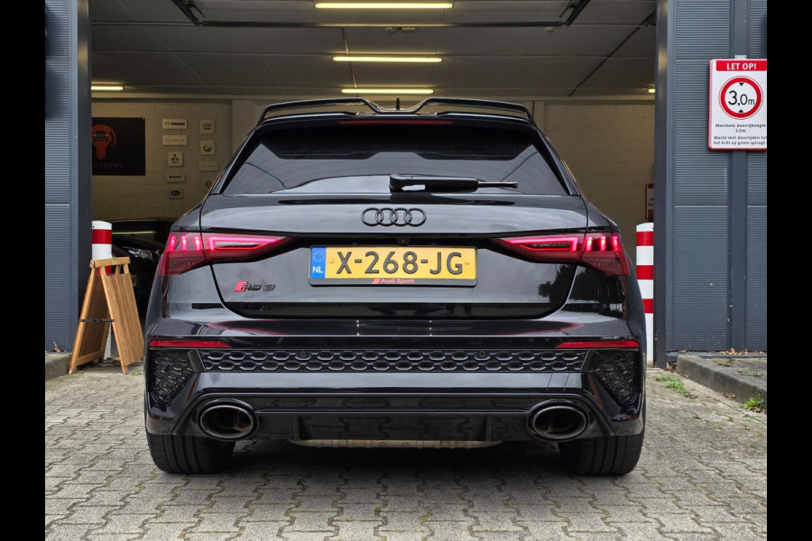 Audi A3 Sportback 2.5 TFSI RS3 / Pano / B&O / Matrix LED / Dealer onderhouden / Full options / HUD / RS Zetels / GPS Track & Trace
