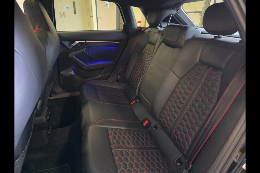 Audi A3 Sportback 2.5 TFSI RS3 / Pano / B&O / Matrix LED / Dealer onderhouden / Full options / HUD / RS Zetels / GPS Track & Trace