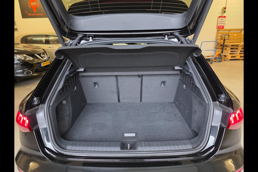 Audi A3 Sportback 2.5 TFSI RS3 / Pano / B&O / Matrix LED / Dealer onderhouden / Full options / HUD / RS Zetels / GPS Track & Trace