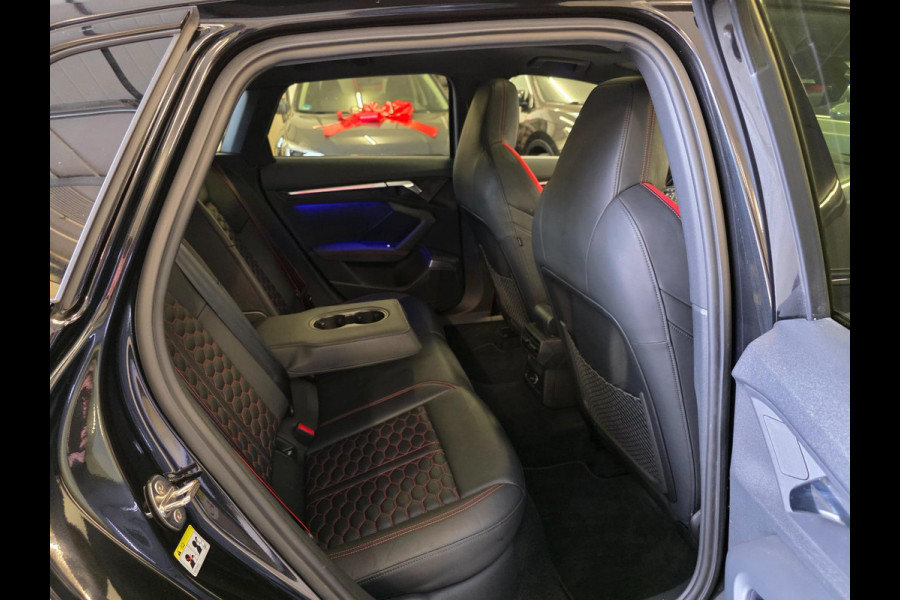 Audi A3 Sportback 2.5 TFSI RS3 / Pano / B&O / Matrix LED / Dealer onderhouden / Full options / HUD / RS Zetels / GPS Track & Trace