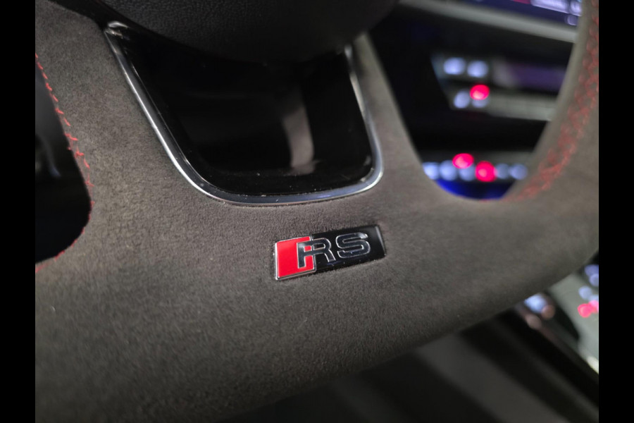 Audi A3 Sportback 2.5 TFSI RS3 / Pano / B&O / Matrix LED / Dealer onderhouden / Full options / HUD / RS Zetels / GPS Track & Trace
