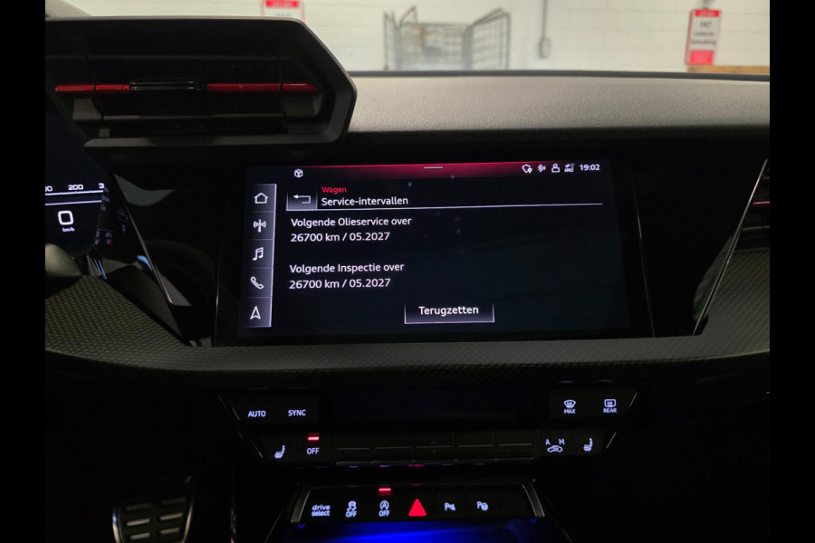 Audi A3 Sportback 2.5 TFSI RS3 / Pano / B&O / Matrix LED / Dealer onderhouden / Full options / HUD / RS Zetels / GPS Track & Trace