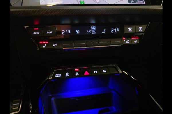 Audi A3 Sportback 2.5 TFSI RS3 / Pano / B&O / Matrix LED / Dealer onderhouden / Full options / HUD / RS Zetels / GPS Track & Trace