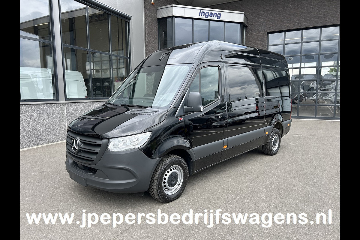 Mercedes-Benz Sprinter 317 CDI L2 H2 MBUX / Camera / Navigatie / Cruise control / Airco Mercedes-Benz Sprinter 317 CDI L2 H2 MBUX / Camera / Navigatie / Cruise control / Airco