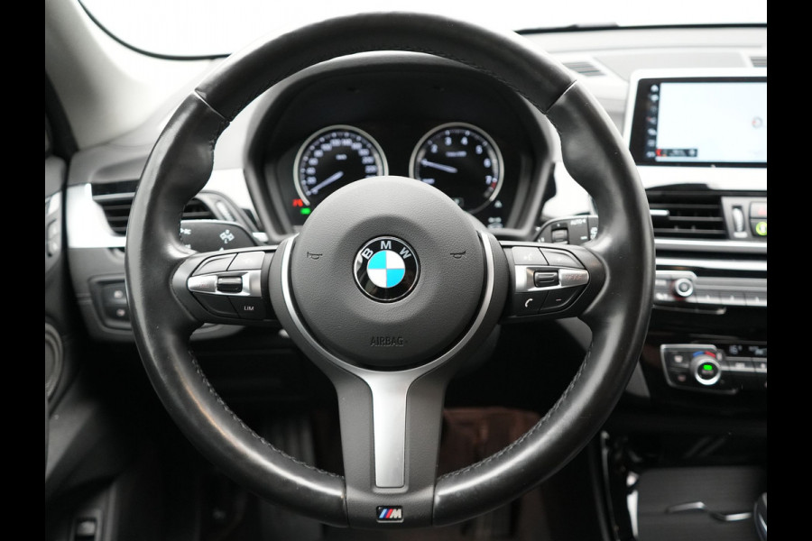 BMW X1 xDrive25e Sportline Plug in Hybrid 222pk Dealer O.H PHEV | Harman Kardon | Apple Carplay | Lederen Sportstoelen | Camera | Navigatie | Cruise Control | DAB