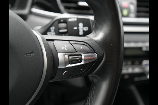 BMW X1 xDrive25e Sportline Plug in Hybrid 222pk Dealer O.H PHEV | Harman Kardon | Apple Carplay | Lederen Sportstoelen | Camera | Navigatie | Cruise Control | DAB