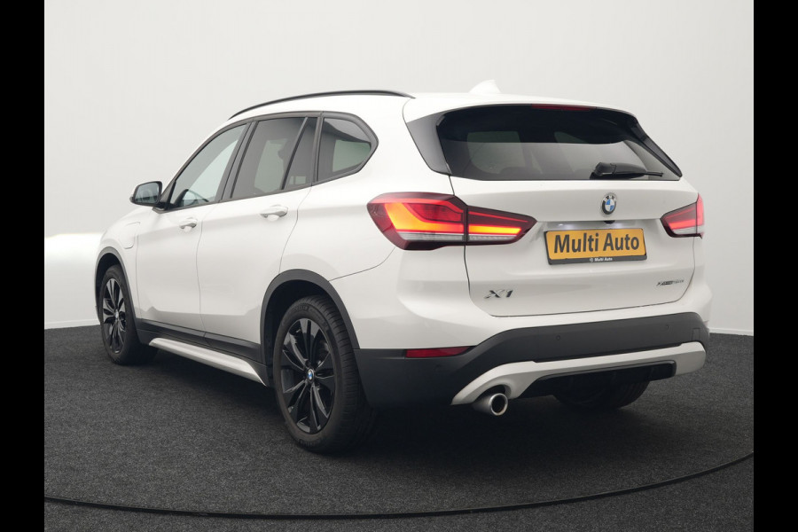 BMW X1 xDrive25e Sportline Plug in Hybrid 222pk Dealer O.H PHEV | Harman Kardon | Apple Carplay | Lederen Sportstoelen | Camera | Navigatie | Cruise Control | DAB