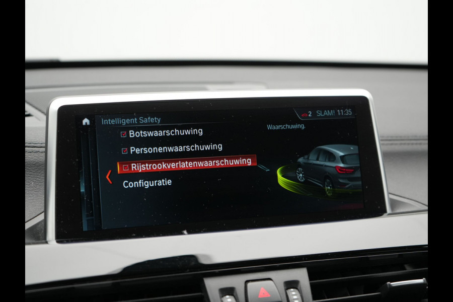 BMW X1 xDrive25e Sportline Plug in Hybrid 222pk Dealer O.H PHEV | Harman Kardon | Apple Carplay | Lederen Sportstoelen | Camera | Navigatie | Cruise Control | DAB