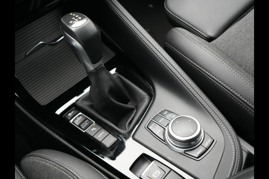 BMW X1 xDrive25e Sportline Plug in Hybrid 222pk Dealer O.H PHEV | Harman Kardon | Apple Carplay | Lederen Sportstoelen | Camera | Navigatie | Cruise Control | DAB
