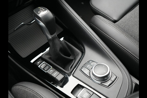 BMW X1 xDrive25e Sportline Plug in Hybrid 222pk Dealer O.H PHEV | Harman Kardon | Apple Carplay | Lederen Sportstoelen | Camera | Navigatie | Cruise Control | DAB