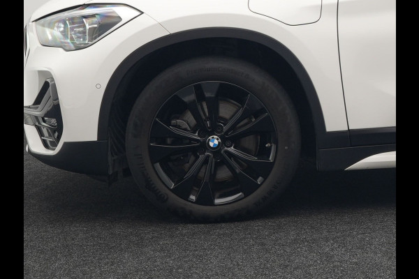 BMW X1 xDrive25e Sportline Plug in Hybrid 222pk Dealer O.H PHEV | Harman Kardon | Apple Carplay | Lederen Sportstoelen | Camera | Navigatie | Cruise Control | DAB