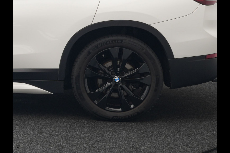 BMW X1 xDrive25e Sportline Plug in Hybrid 222pk Dealer O.H PHEV | Harman Kardon | Apple Carplay | Lederen Sportstoelen | Camera | Navigatie | Cruise Control | DAB