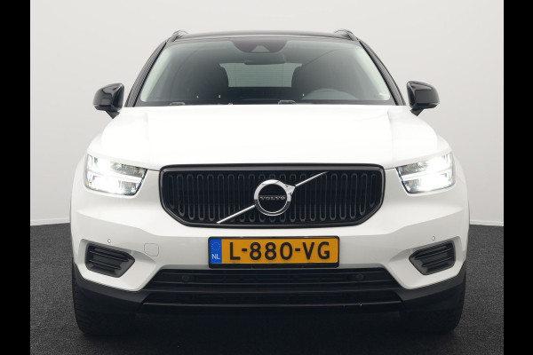 Volvo XC40 T4 Momentum Automaat 191pk Dealer O.H | Adaptive Cruise | Harman Kardon | Camera | Lederen Sportstoelen Verwarmd | LED | Pilot Assist |  Navigatie | Virtual | DAB |