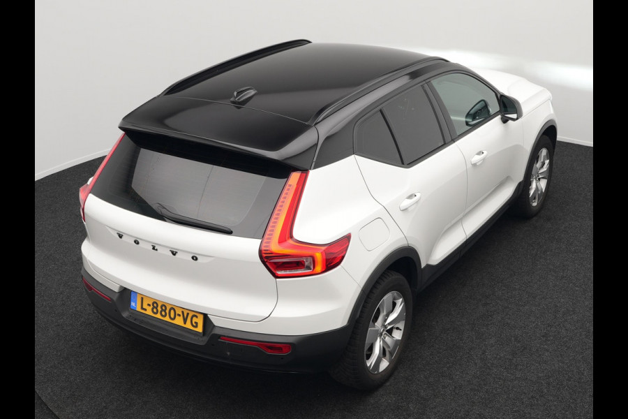 Volvo XC40 T4 Momentum Automaat 191pk Dealer O.H | Adaptive Cruise | Harman Kardon | Camera | Lederen Sportstoelen Verwarmd | LED | Pilot Assist |  Navigatie | Virtual | DAB |
