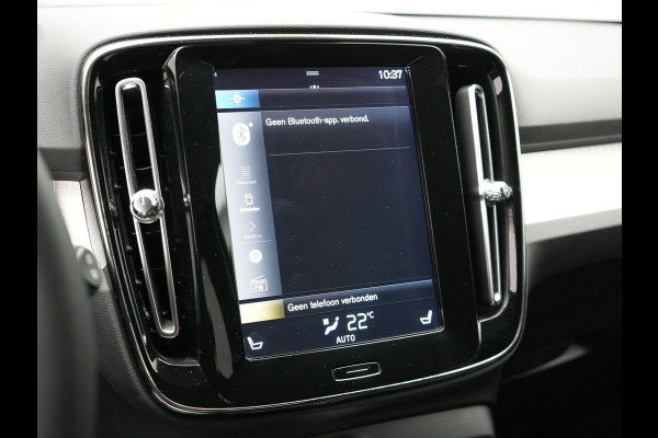 Volvo XC40 T4 Momentum Automaat 191pk Dealer O.H | Adaptive Cruise | Harman Kardon | Camera | Lederen Sportstoelen Verwarmd | LED | Pilot Assist |  Navigatie | Virtual | DAB |