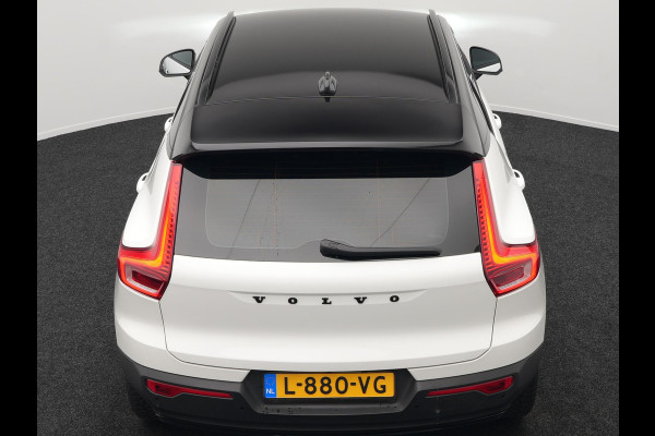 Volvo XC40 T4 Momentum Automaat 191pk Dealer O.H | Adaptive Cruise | Harman Kardon | Camera | Lederen Sportstoelen Verwarmd | LED | Pilot Assist |  Navigatie | Virtual | DAB |