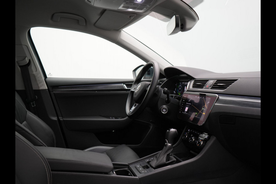 Škoda Superb Combi 1.4 TSI iV Business Edition Plus Plug In Hybrid 218pk Dealer O.H PHEV | Adaptive Cruise | 360 Camera | Lederen Sportstoelen Memory & Ventilatie | Keyless | Apple Carplay | Stuurverwarming | Navigatie | Virtual | DAB