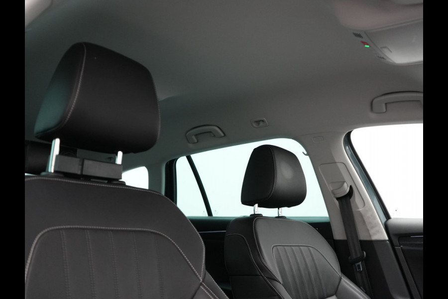 Škoda Superb Combi 1.4 TSI iV Business Edition Plus Plug In Hybrid 218pk Dealer O.H PHEV | Adaptive Cruise | 360 Camera | Lederen Sportstoelen Memory & Ventilatie | Keyless | Apple Carplay | Stuurverwarming | Navigatie | Virtual | DAB