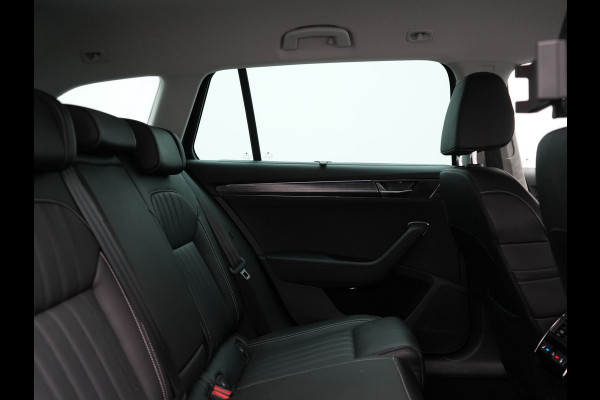Škoda Superb Combi 1.4 TSI iV Business Edition Plus Plug In Hybrid 218pk Dealer O.H PHEV | Adaptive Cruise | 360 Camera | Lederen Sportstoelen Memory & Ventilatie | Keyless | Apple Carplay | Stuurverwarming | Navigatie | Virtual | DAB
