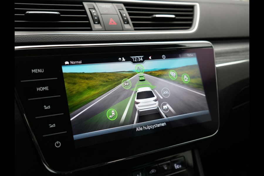 Škoda Superb Combi 1.4 TSI iV Business Edition Plus Plug In Hybrid 218pk Dealer O.H PHEV | Adaptive Cruise | 360 Camera | Lederen Sportstoelen Memory & Ventilatie | Keyless | Apple Carplay | Stuurverwarming | Navigatie | Virtual | DAB