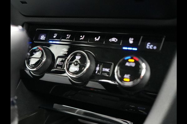 Škoda Superb Combi 1.4 TSI iV Business Edition Plus Plug In Hybrid 218pk Dealer O.H PHEV | Adaptive Cruise | 360 Camera | Lederen Sportstoelen Memory & Ventilatie | Keyless | Apple Carplay | Stuurverwarming | Navigatie | Virtual | DAB
