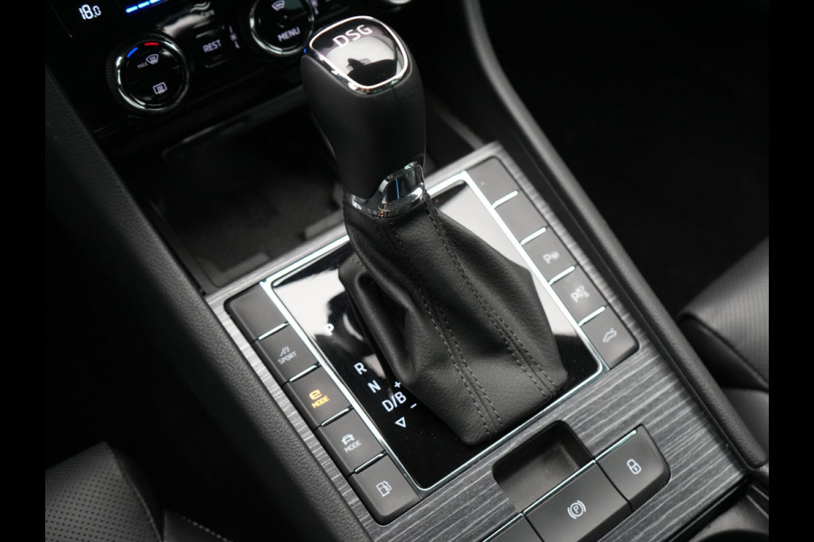 Škoda Superb Combi 1.4 TSI iV Business Edition Plus Plug In Hybrid 218pk Dealer O.H PHEV | Adaptive Cruise | 360 Camera | Lederen Sportstoelen Memory & Ventilatie | Keyless | Apple Carplay | Stuurverwarming | Navigatie | Virtual | DAB