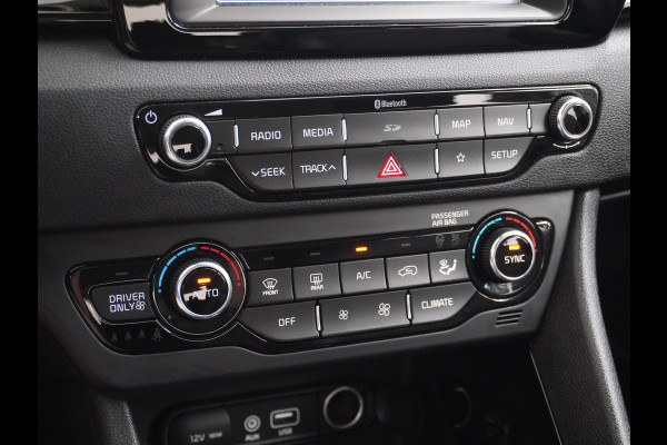 Kia Niro 1.6GDi 142PK Hybrid Dynamic Line Apple Carplay/Android Auto Navi Camera Ecc Trekhaak Led Licht/Regensensor Spoor assistent Bluetooth Keyless