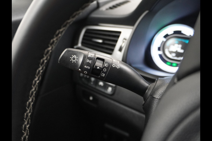 Kia Niro 1.6GDi 142PK Hybrid Dynamic Line Apple Carplay/Android Auto Navi Camera Ecc Trekhaak Led Licht/Regensensor Spoor assistent Bluetooth Keyless