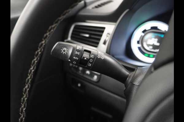Kia Niro 1.6GDi 142PK Hybrid Dynamic Line Apple Carplay/Android Auto Navi Camera Ecc Trekhaak Led Licht/Regensensor Spoor assistent Bluetooth Keyless