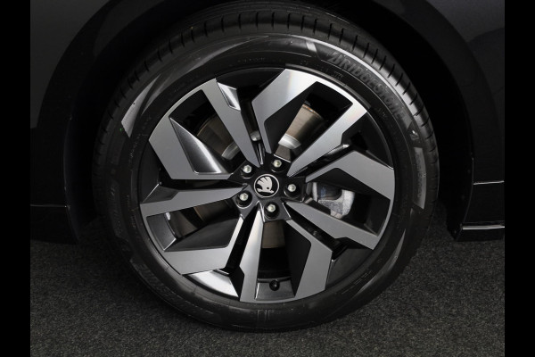 Škoda Enyaq 85 Sportline 286 pk | Blind Spot | Adaptive Cruise | Camera | Stoelverwarming | Sportstoelen |