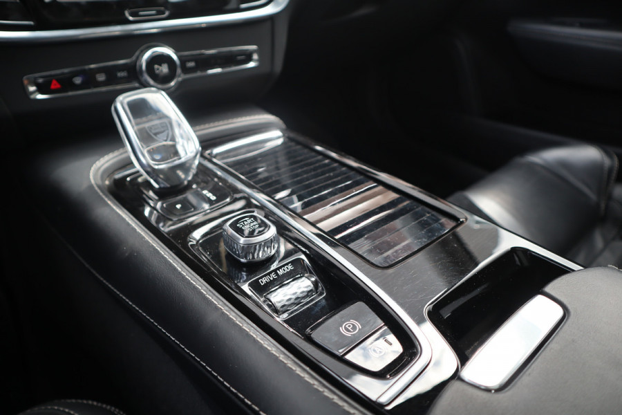 Volvo V90 2.0 T8 AWD Inscription Panorama / Bowers & Wilkins / Pilot assist / Dode hoek /