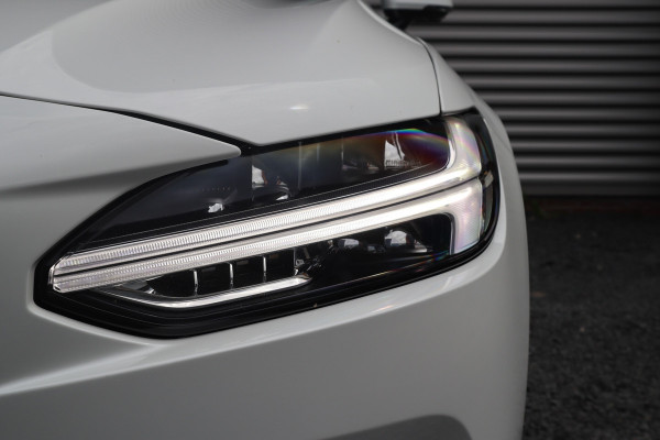 Volvo V90 2.0 T8 AWD Inscription Panorama / Bowers & Wilkins / Pilot assist / Dode hoek /