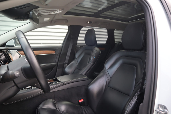 Volvo V90 2.0 T8 AWD Inscription Panorama / Bowers & Wilkins / Pilot assist / Dode hoek /