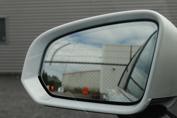 Volvo V90 2.0 T8 AWD Inscription Panorama / Bowers & Wilkins / Pilot assist / Dode hoek /