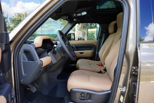 Land Rover Defender 110 P 300 E 110 X-Dynamic HSE 6 persoons